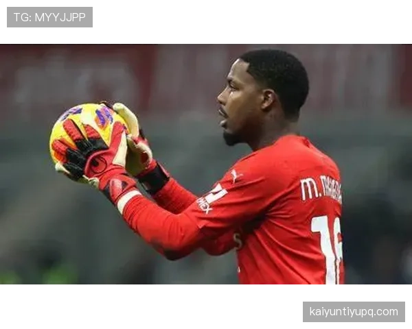 多纳鲁马倚重反应救险，布冯近期以指挥与出球维系防线稳定