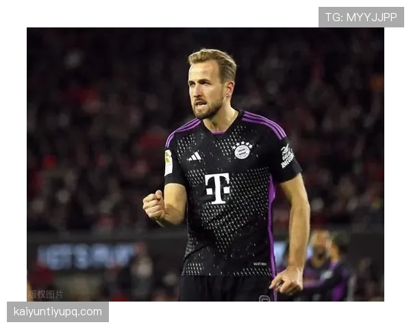 哈里·凯恩家冰箱里塞满蛋白粉，连狗都练出腹肌了